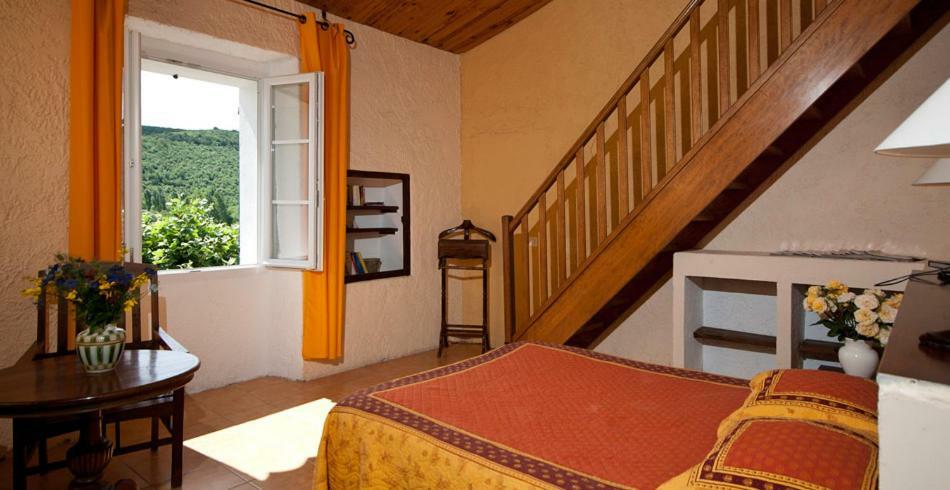 Domaine De Bertrandy Bed and Breakfast Allemagne-en-Provence Eksteriør billede